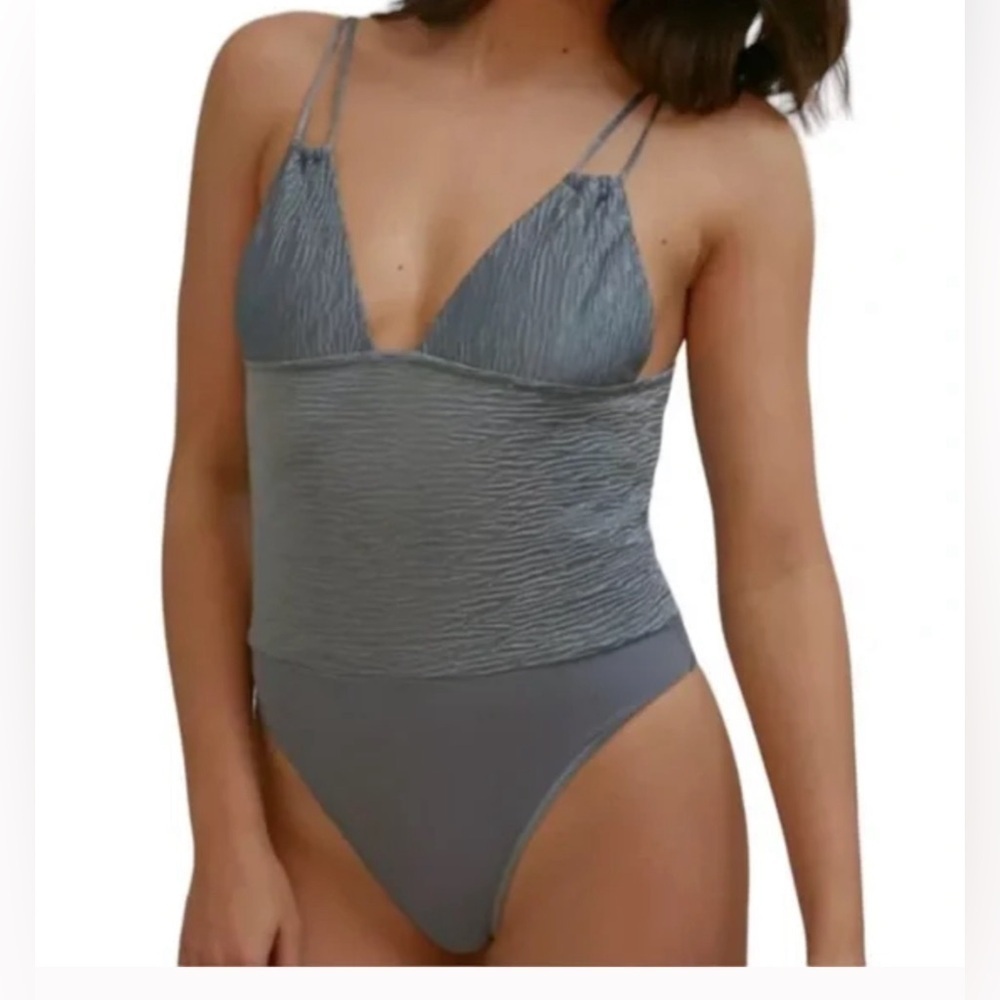 Urban‎ Outfitters Out From Under Plisse Scoop Back Bodysuit